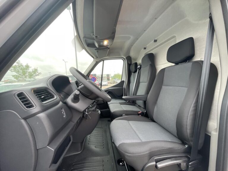 Nissan Interstar FOURGON 3T5 2.3 DCI 150 S/S ACENTA - Image 11 (July 7, 2026)