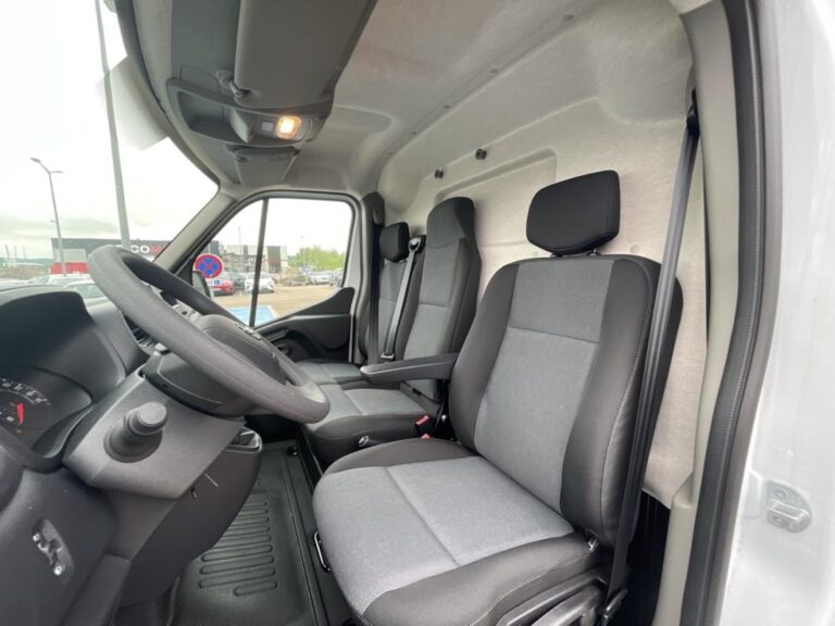 Nissan Interstar FOURGON 3T5 2.3 DCI 150 S/S ACENTA - Image 12 (July 7, 2026)