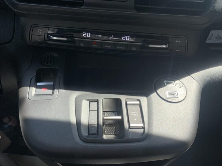 Peugeot Partner III XL CU maj Dies 130ch Auto Cab Approf rep - Image 17 (July 7, 2026)
