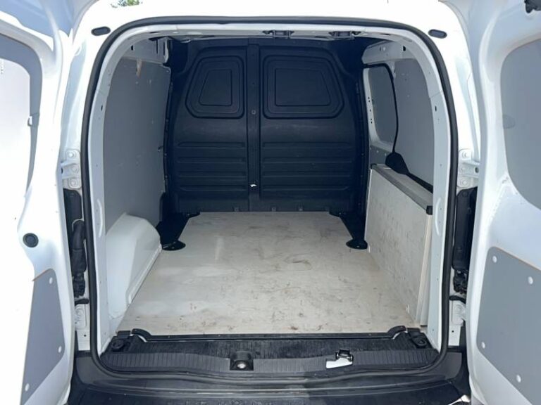 Renault Kangoo Van E-TECH ELECTRIQUE EV45 DC 80KW GRAND CONFORT - Image 16 (July 7, 2026)