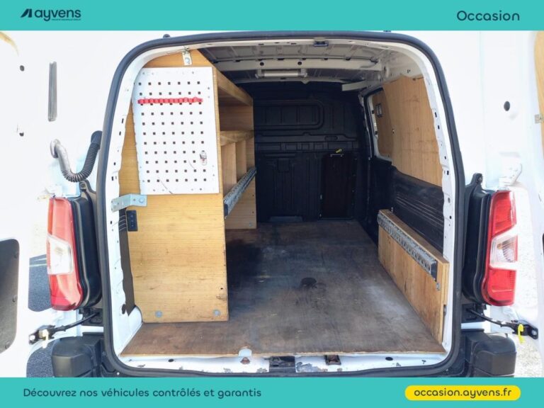 Citroën Berlingo Van XL 950kg BlueHDi 100 S&S Driver - Image 13 (July 7, 2026)