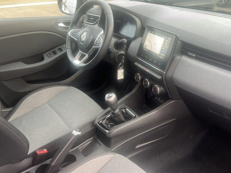 Renault Clio V SOCIETE TCE 90 EVOLUTION REVERSIBLE - Image 17 (July 7, 2026)