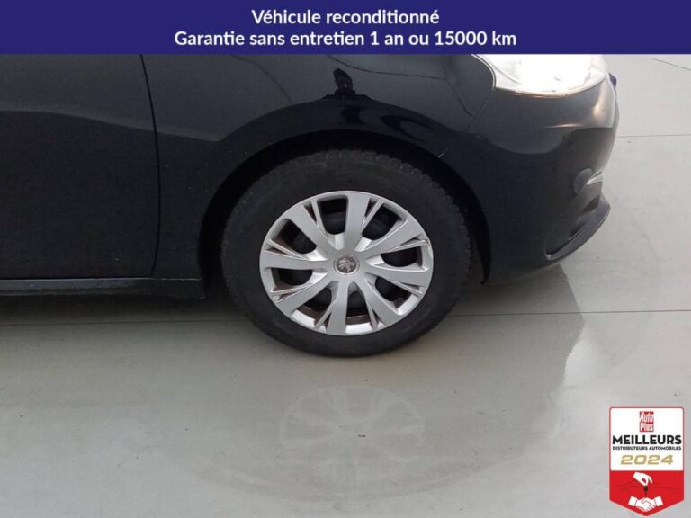 Peugeot 208 Affaire Essence 82 Premium Pack+ 2PL PDC AR - Image 11 (July 7, 2026)