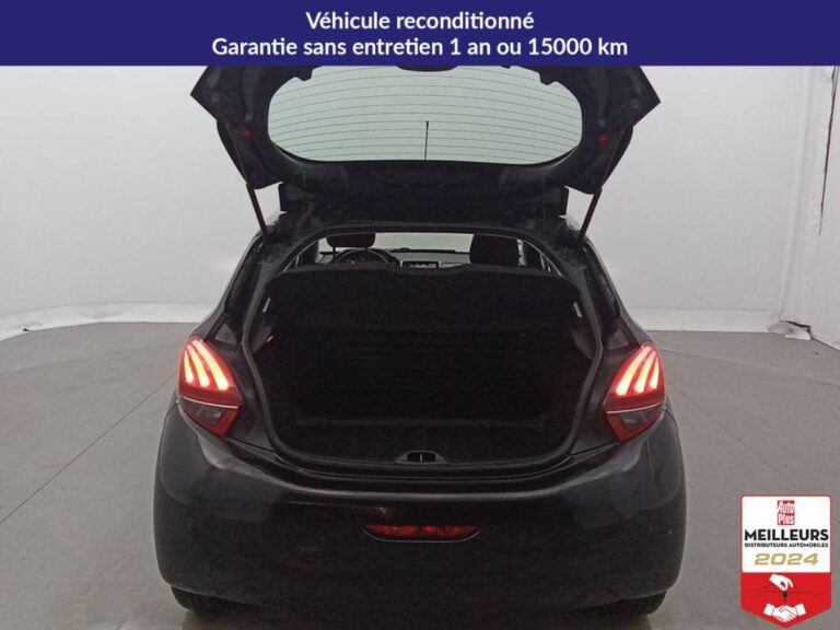 Peugeot 208 Affaire Essence 82 Premium Pack+ 2PL PDC AR - Image 17 (July 7, 2026)