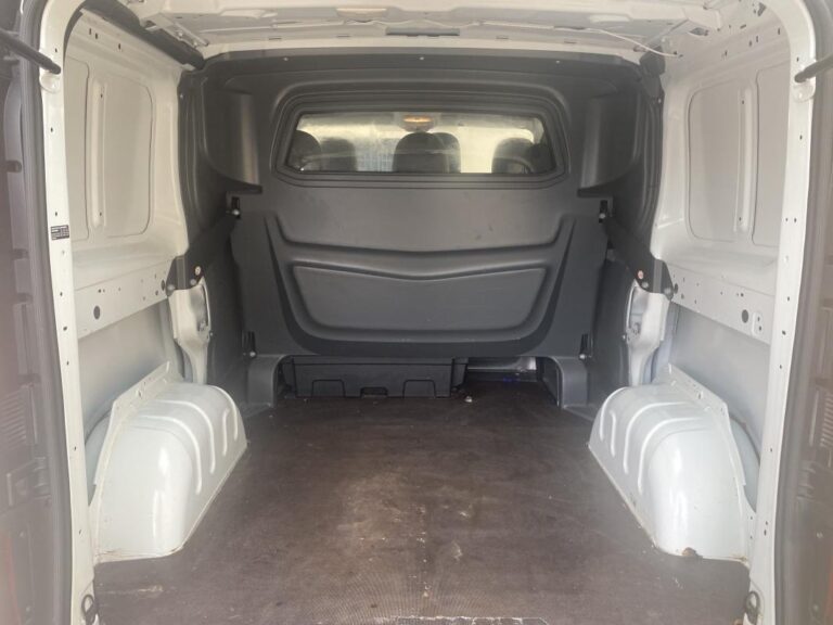 Renault Trafic III 1.6 DCI pack électrique faible Kms - Image 04 (July 7, 2026)