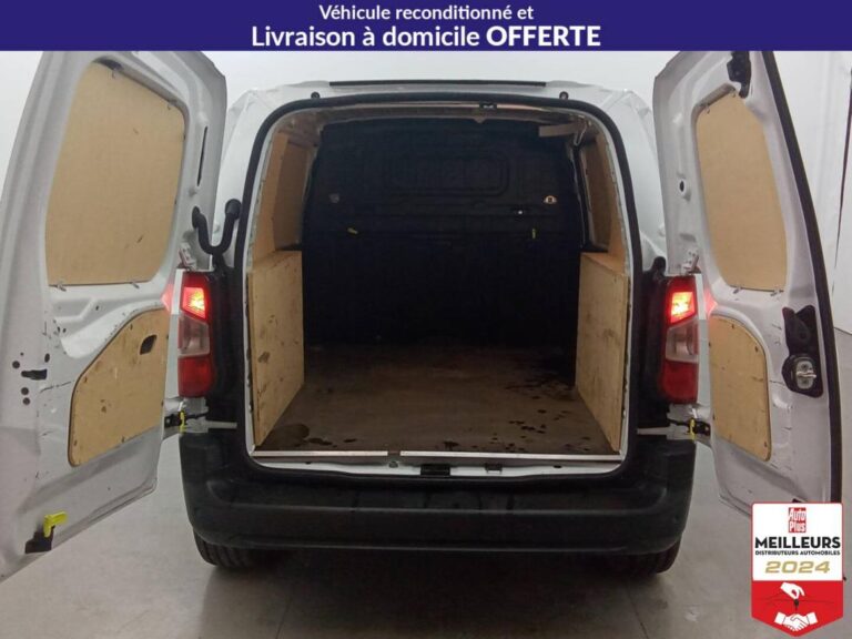 Peugeot Partner FOURGON STANDARD 650 KG ESSENCE 110 PREMIU - Image 16 (July 8, 2026)