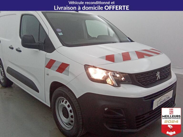 Peugeot Partner FOURGON STANDARD 650 KG ESSENCE 110 PREMIU - Image 09 (July 8, 2026)