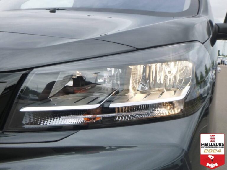 PEUGEOT Expert Cabine Approfondie XL 2.2 D 180 S&S EAT8 5PL - Image 09 (July 8, 2026)