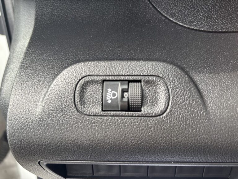 Peugeot Partner 1.5L 100ch Premium 650Kg M 11 240€ HT - Image 18 (July 8, 2026)