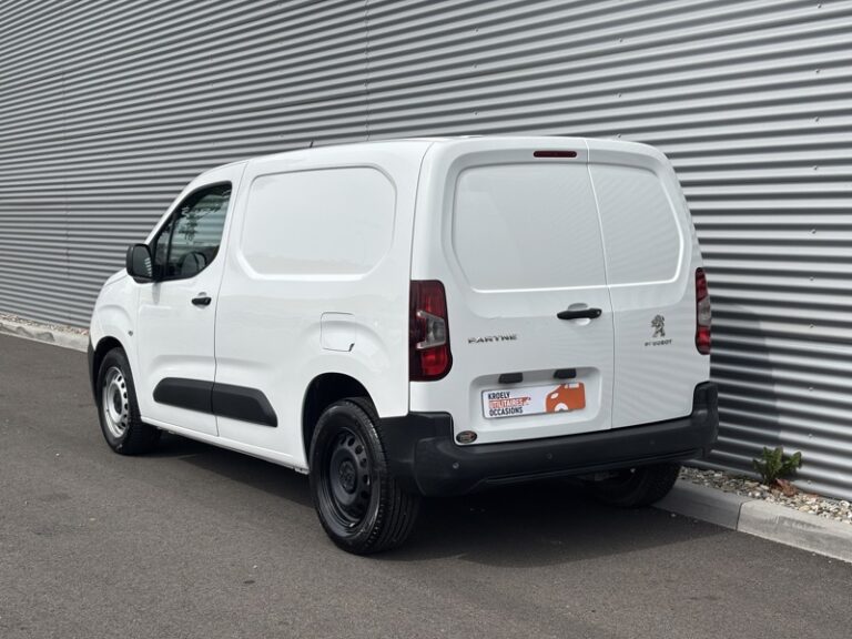 Peugeot Partner 1.5L 100ch Premium 650Kg M 11 240€ HT - Image 04 (July 8, 2026)