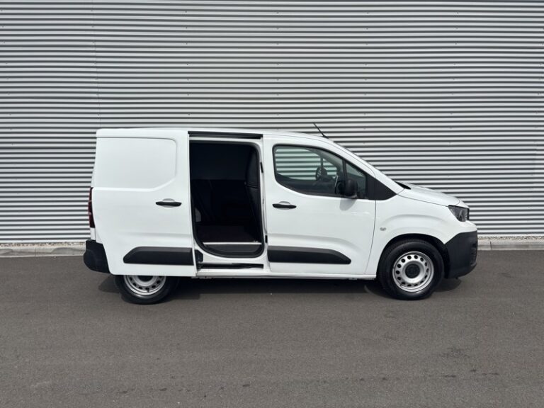 Peugeot Partner 1.5L 100ch Premium 650Kg M 11 240€ HT - Image 09 (July 8, 2026)