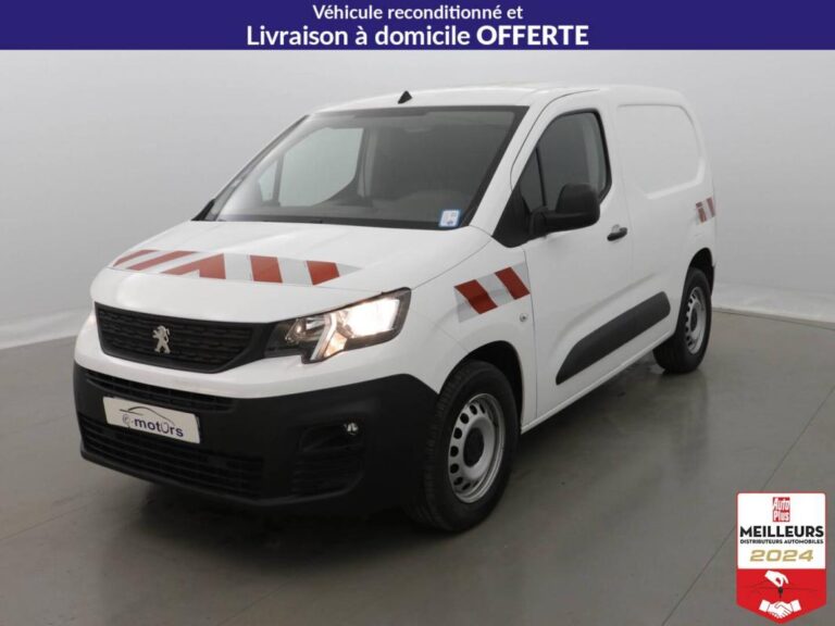 Peugeot Partner FOURGON STANDARD 650 KG ESSENCE 110 PREMIU - Image 01 (July 8, 2026)