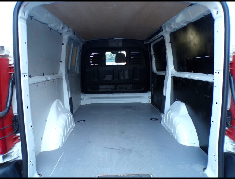 Peugeot Expert HDI 120 BVM - Image 05 (July 8, 2026)