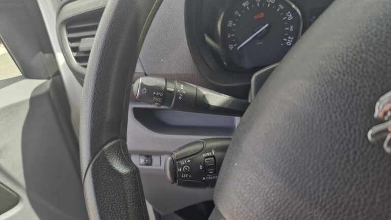 Peugeot Expert Long 2.0 BlueHDI 120 Premium - Image 14 (July 8, 2026)