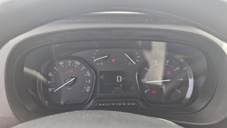 Peugeot Expert Long 2.0 BlueHDI 120 Premium - Image 15 (July 8, 2026)