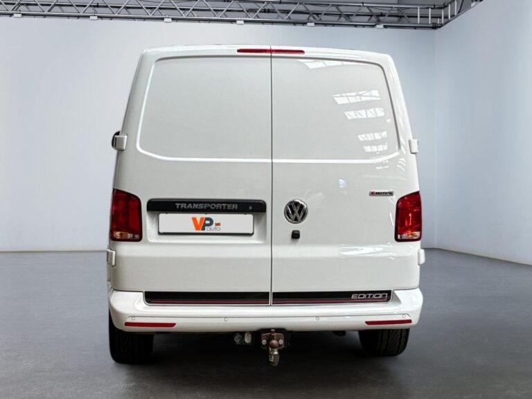 Volkswagen Transporter 6.1 PROCAB 2.0 TDI 204 DSG7 4MOTION EDITION - Image 04 (July 8, 2026)