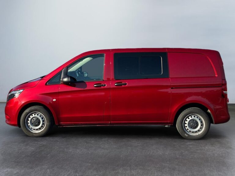 Mercedes Vito FOURGON 110 CDI COMPACT RWD FIRST - Image 02 (July 8, 2026)