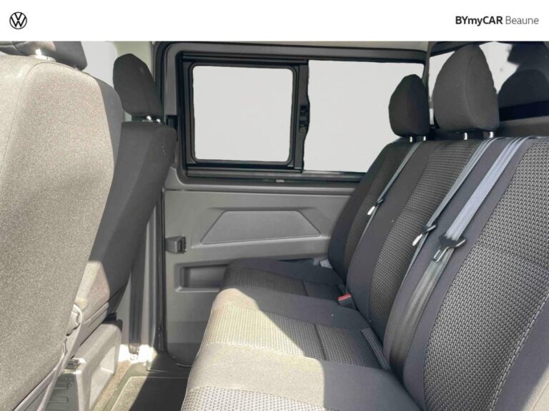 Volkswagen Transporter 6.1 VAN PRO CAB 2.0 TDI 198 DSG7 BUSINESS - Image 12 (July 8, 2026)