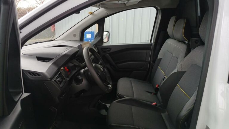 Renault Kangoo Van BLUE DCI 115 EDC GRAND CONFORT – 22 5p - Image 12 (July 8, 2026)
