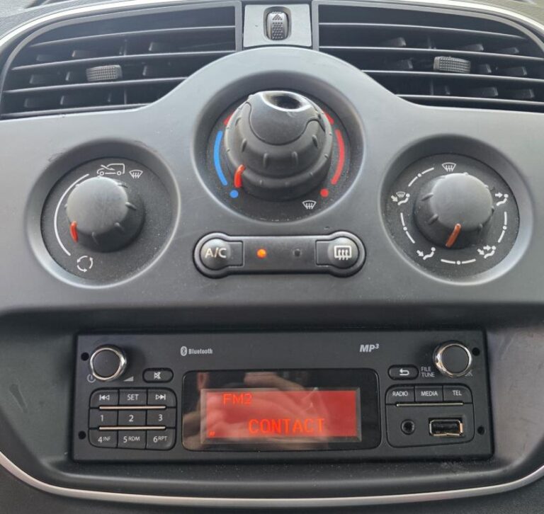 Renault Kangoo 1° Main 1.5 DCI Grand Confort compact Distribution neuve - Image 17 (July 8, 2026)