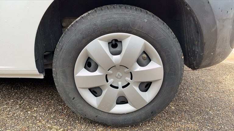 Renault Kangoo Express Fourgon 1.5 Blue dCi 90 Extra R-Link – 2 places - Image 19 (July 8, 2026)