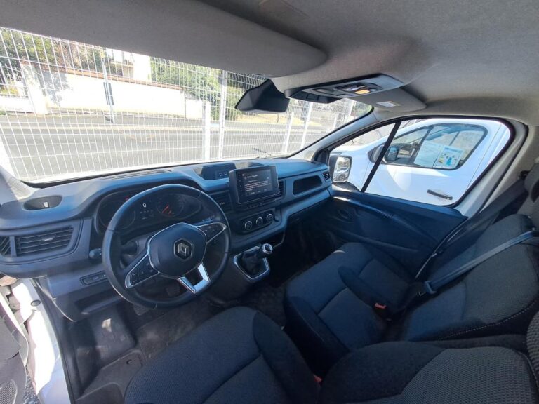 Renault Trafic GRAND CONFORT 2.0 BLUEDCI 130 - Image 09 (July 8, 2026)