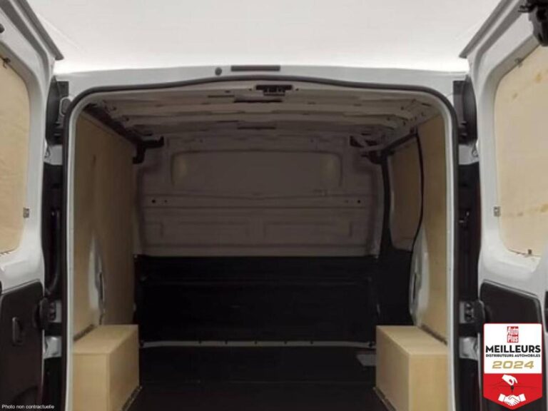 Renault Trafic 2800 Kg 2.0 Blue dCi – 130 2025 III F - Image 04 (July 8, 2026)