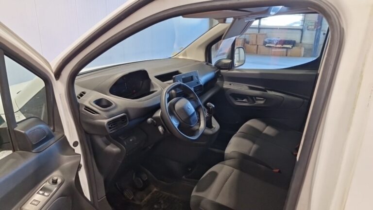 Peugeot Partner STANDARD 650 KG BLUEHDI 75 BVM5 PREMIUM - Image 12 (July 8, 2026)