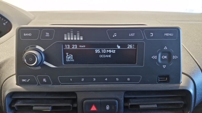 Peugeot Partner STANDARD 650 KG BLUEHDI 75 BVM5 PREMIUM - Image 14 (July 8, 2026)