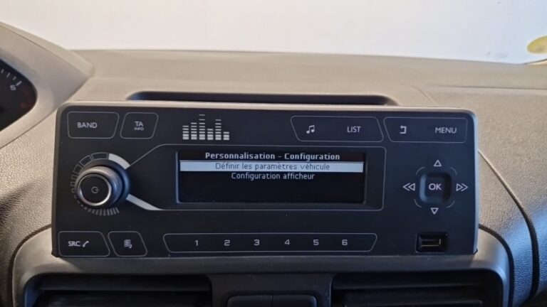 Peugeot Partner STANDARD 650 KG BLUEHDI 75 BVM5 PREMIUM - Image 17 (July 8, 2026)