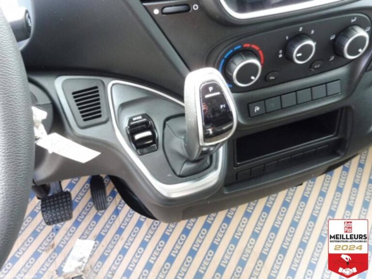 Iveco Daily 35S18 3.0 V16 HI-MATIC H2 180CV - Image 13 (July 8, 2026)