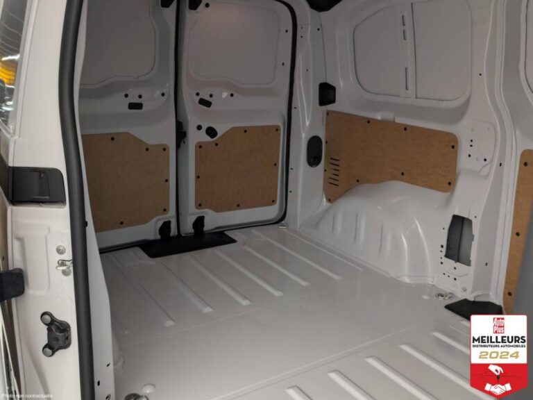 PEUGEOT Expert Fourgon M BLUEHDI 120 S&S BVM6 - Image 10 (July 9, 2026)
