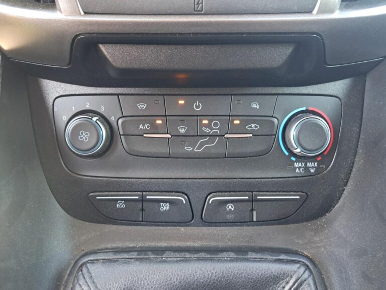Ford Transit Connect L1 TREND 1.5 TDCI 75 CH - Image 09 (July 9, 2026)