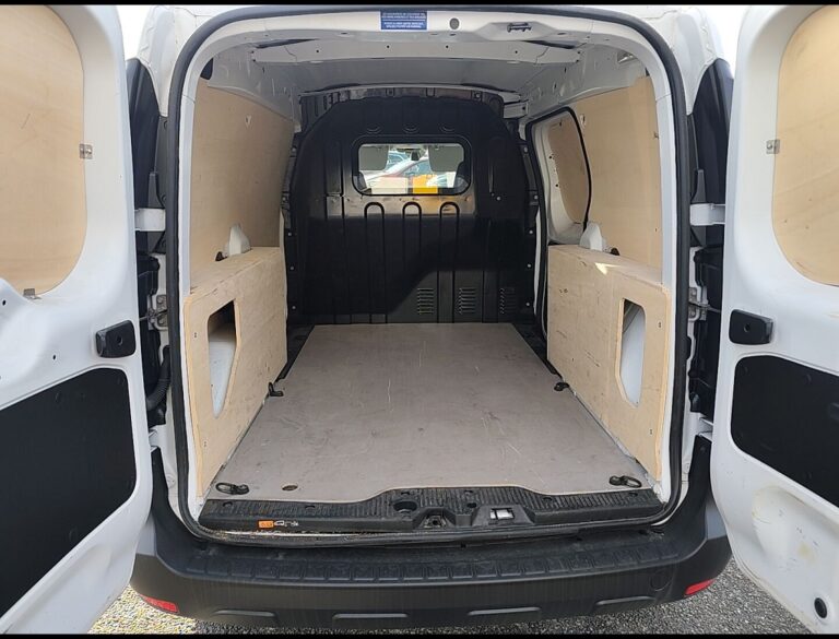Renault Express Van Confort 1.5 BlueDci 95 - Image 05 (July 9, 2026)