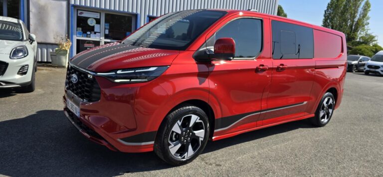 Ford Transit Custom 320 PHEV 232 SPORT cabine approfondie attelage camera 360 - Image 01 (July 9, 2026)