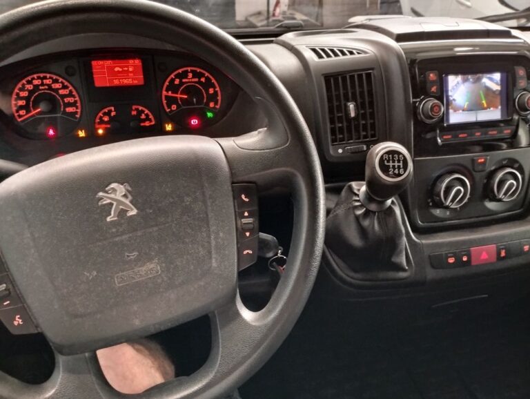 Peugeot Boxer BLUEHDI 120 STE ASPHALT - Image 03 (July 9, 2026)