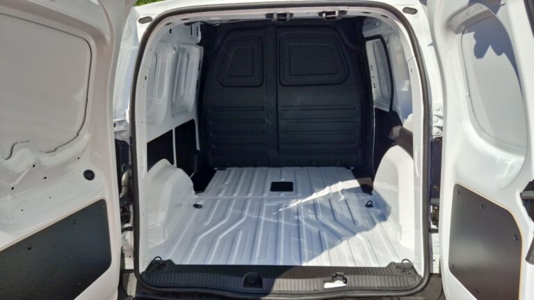 Renault Kangoo Van E-TECH ELECTRIQUE L1 AC22/DC80 GSR2 ADVANCE - Image 10 (July 9, 2026)