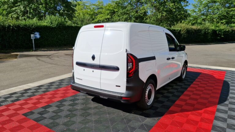 Renault Kangoo Van E-TECH ELECTRIQUE L1 AC22/DC80 GSR2 ADVANCE - Image 03 (July 9, 2026)