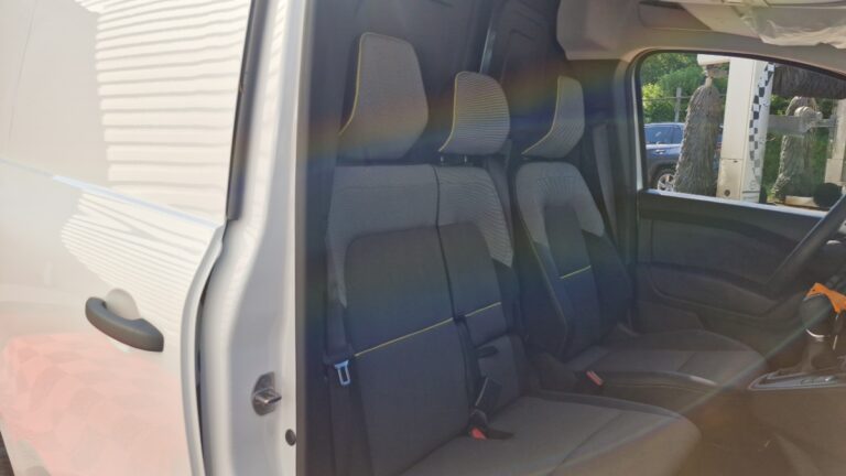 Renault Kangoo Van E-TECH ELECTRIQUE L1 AC22/DC80 GSR2 ADVANCE - Image 07 (July 9, 2026)