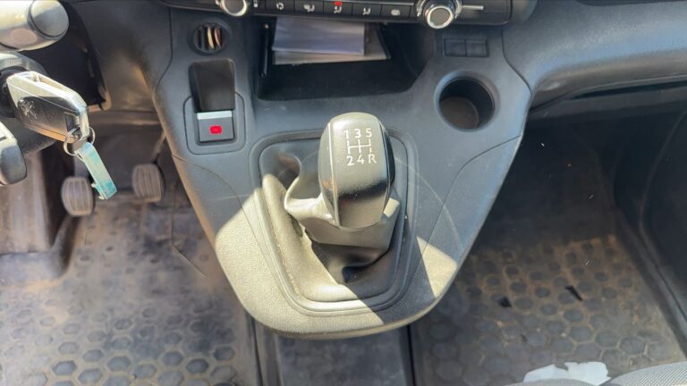 Peugeot Partner VU 1.5 BlueHDI 100 Prenium - Image 13 (July 9, 2026)