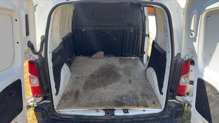 Peugeot Partner VU 1.5 BlueHDI 100 Prenium - Image 14 (July 9, 2026)