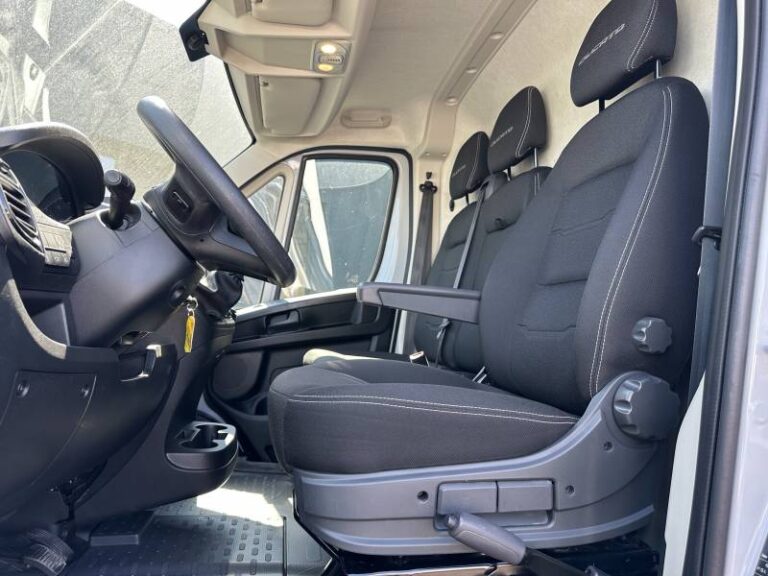Fiat Ducato (30) FOURGON TOLE MAXI 3.5 L H2 H3-POWER 140 CH PRO LOUNGE - Image 17 (July 9, 2026)