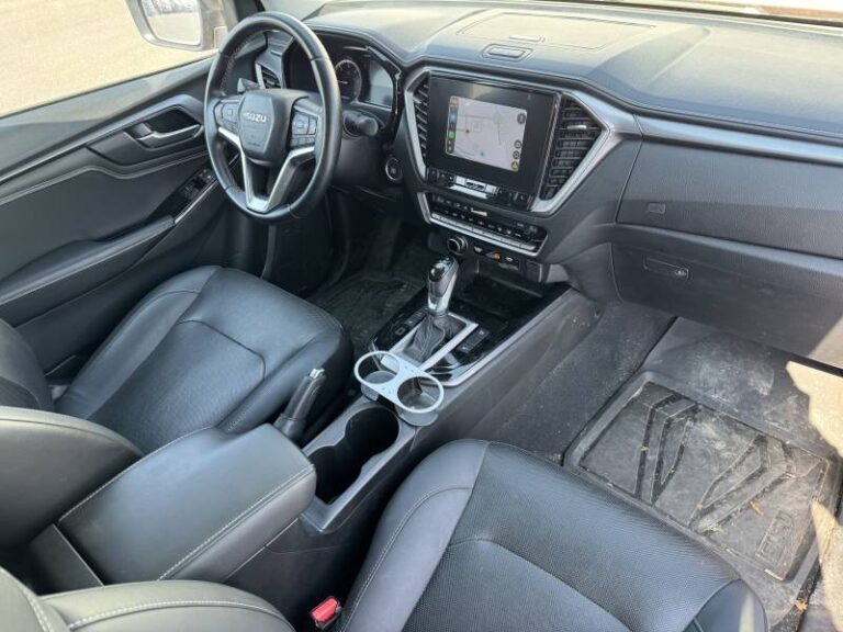 Isuzu D-max N60 SPACE CAB 1.9 164 CH 4X4 BVA BB - Image 03 (July 9, 2026)
