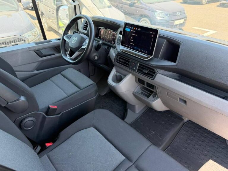 Volkswagen Crafter FOURGON VAN 35 2.0 TDI 177 CH BVA8 4MOTION BUSINESS - Image 06 (July 9, 2026)