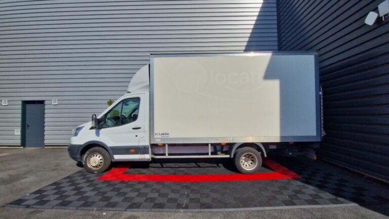 Ford Transit P350 L4 RJ HD 2.0 TDCI 170 TREND CAISSE 20m3 + HAYON - Image 01 (July 9, 2026)