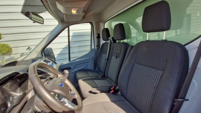 Ford Transit P350 L4 RJ HD 2.0 TDCI 170 TREND CAISSE 20m3 + HAYON - Image 04 (July 9, 2026)