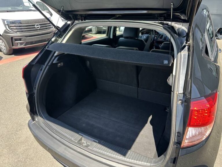 Honda HRV HR-V 1.5 i-VTEC Executive Navi - Image 13 (July 9, 2026)