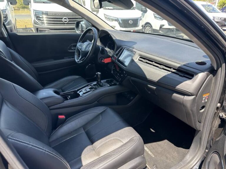 Honda HRV HR-V 1.5 i-VTEC Executive Navi - Image 15 (July 9, 2026)