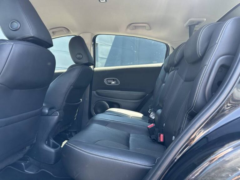 Honda HRV HR-V 1.5 i-VTEC Executive Navi - Image 18 (July 9, 2026)
