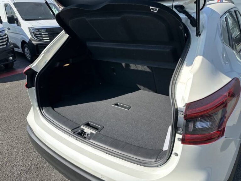 Nissan Qashqai 1.3 DIG-T 140 N-Connecta - Image 13 (July 9, 2026)